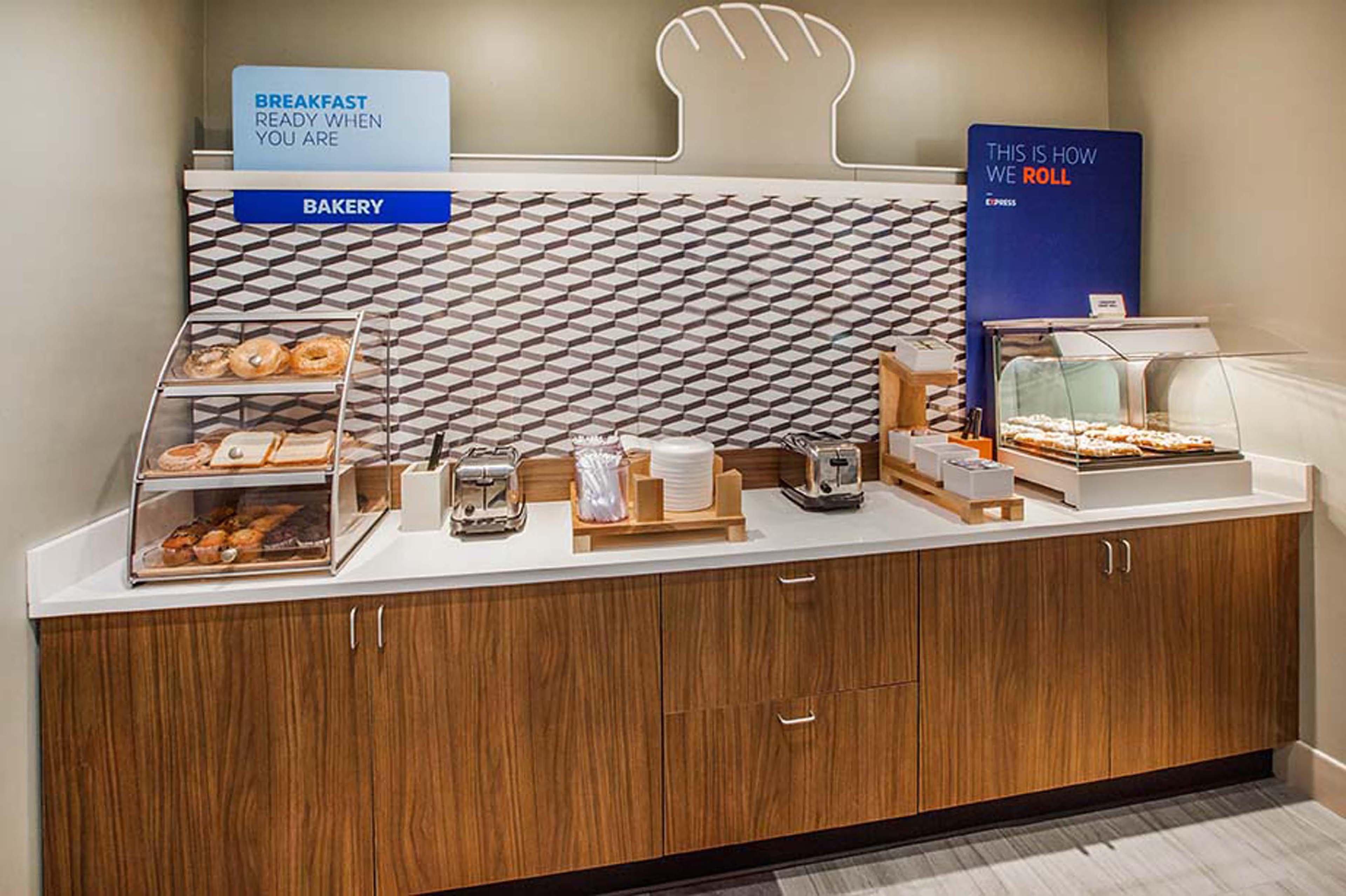 Holiday Inn Express & Suites Macon North By Ihg Zewnętrze zdjęcie