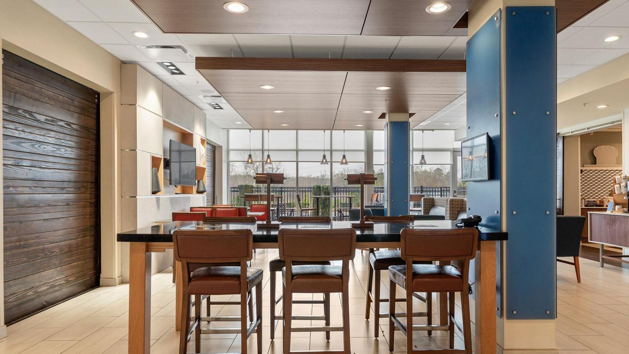 Holiday Inn Express & Suites Macon North By Ihg Zewnętrze zdjęcie