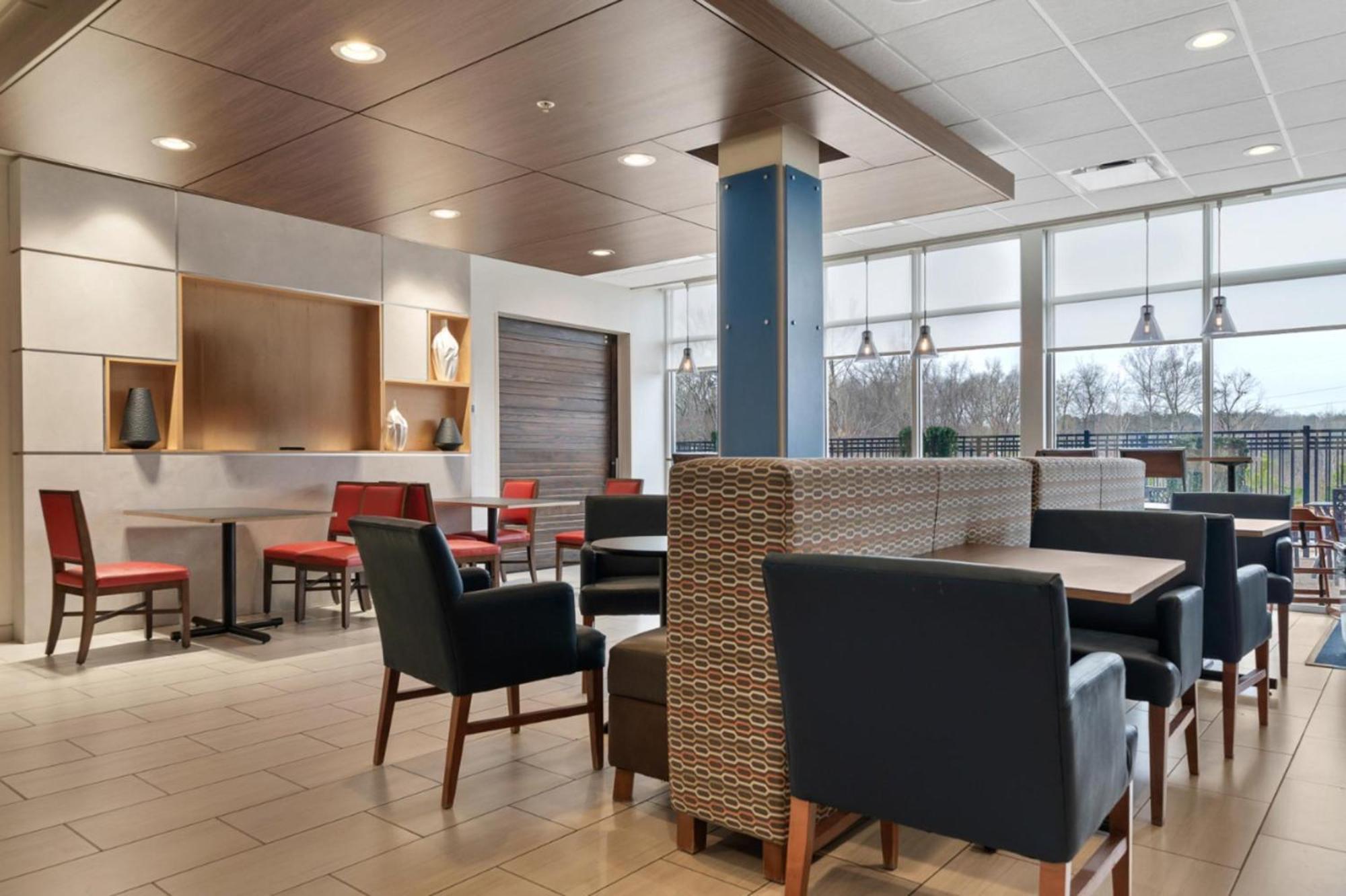 Holiday Inn Express & Suites Macon North By Ihg Zewnętrze zdjęcie