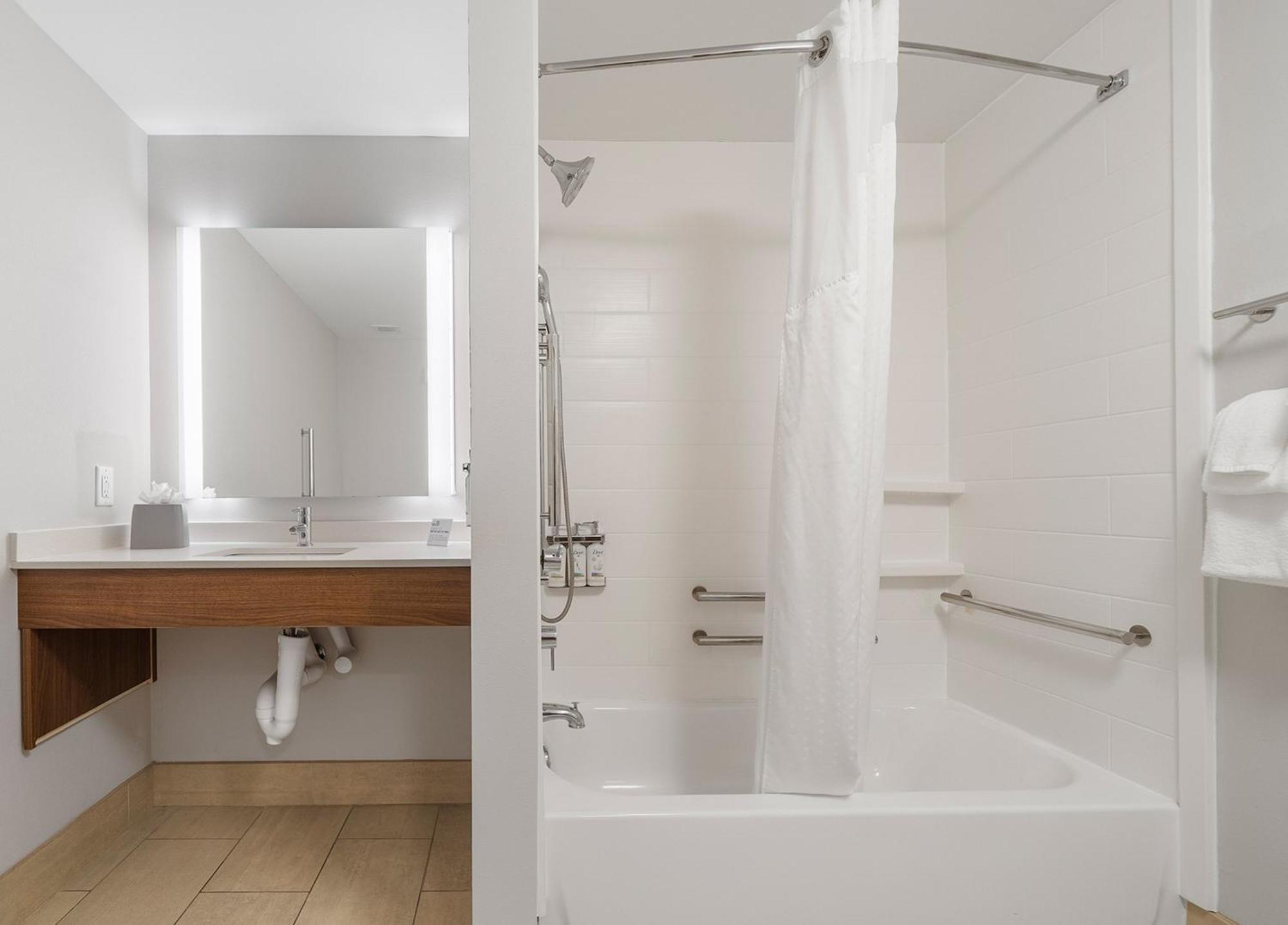 Holiday Inn Express & Suites Macon North By Ihg Zewnętrze zdjęcie